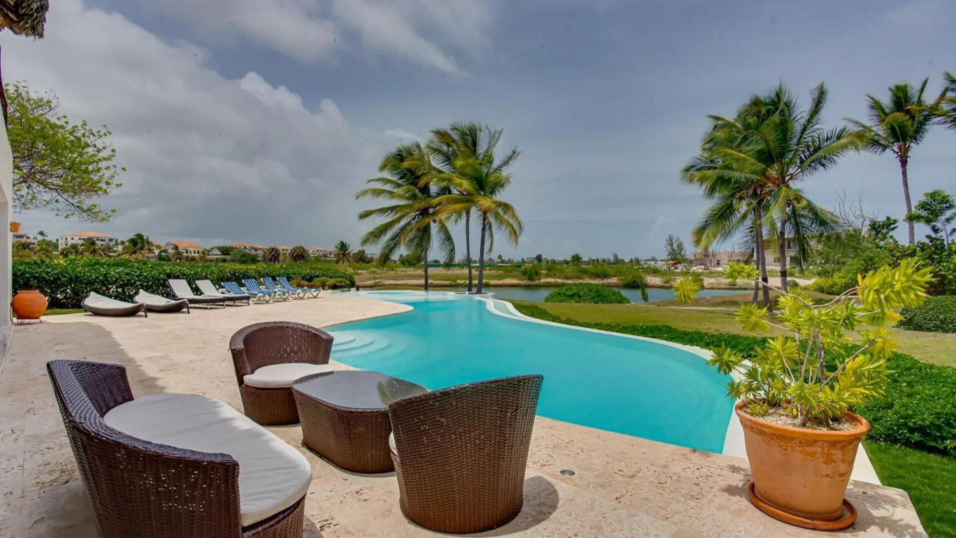 Villa Cayuco Con Vista Al Lago, Cap Cana Punta Cana Dominican Republic